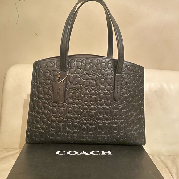 Coach handbag, Embossed signature black. Very cute - Picture 1 of 5